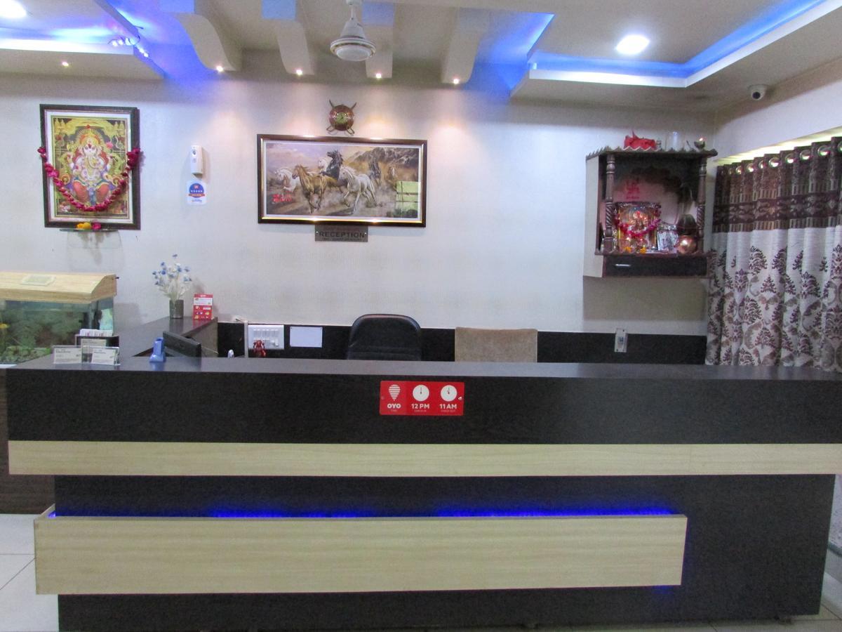 Hotel Neelkanth Residency Гандинагар Экстерьер фото